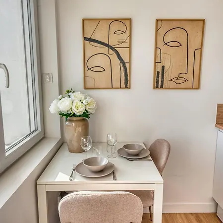 La Creme - Metro D - Gare De Apartment *